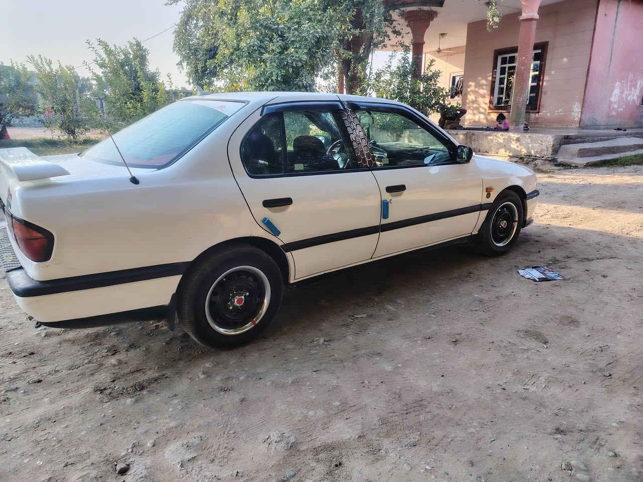 ابرايمره للبيع او مراوس حسب القناعه موديل ٩١ كير ومحرك بل شرط محرك مال كصه كهربائيات كلها شغاله السياره بدون صبق بلادي فقط قطعه وحده مصبوقه داخل جديد صدر جديد يعني السياره بدون مصرف رقم شمالي هزه لل 2027  السعر ٤٠ وبيها مجال العنوان الرياض *********** تحويل مباشر
