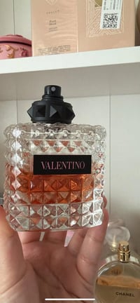 برادا فلور • فالنتينو دونا • لابيل