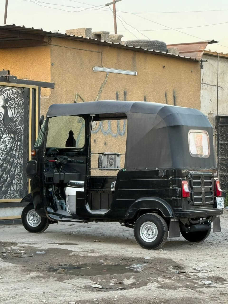 سلام عليكم تكتك البيع موديل 20سنويه ب اسمي مكاني الدوره ابودشير الاستفسار الاتصال ***********
