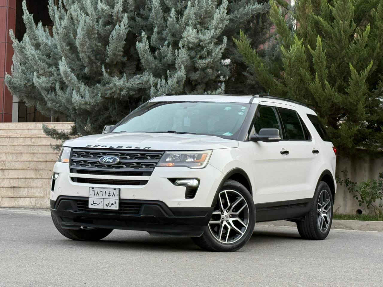 ‏#انسب_الاسعار
#ارخص_الاسعار
فورد اكسبلور مديل 2019سبورت
 STاعلي فئة بالفورد  
حجم محرك : 3.5L V6 Tuin-Turbo (🐎400.Horsepower 
مواصفات : ST
فول فول مواصفات ١/١
الدواخل 12 الوان
‏4*4 (AWD)
4كزوزات 
فتحة بانورما
کشنات امامي مساج
شاشة الكتروني الون
 بصمة ابواب 
بصمة تشغيل 
تشغيل عن بعد (Remote Start)
مرية شفط كهربائي 
صندوق شفط كهربائي وجلاق 
سستم سماعات (Bang&Olufsen)
شاشة دشبول ديجيتال
رادارد امامي
كاميرة خلفي
‏‎تحديد سرعة
اوتو ستوب Auto Stop‎
رادار امامي (تحديد مسار)
رادار جانبي  (نقاط عمياء)
رادار خلفي (التحذير من الاصطدام)
حساسات امامي
حساسات جانبي 
حساسات خلفي 
7راكب 
دبل جكمجة وثلاجة
كشنات جلد
كشنات كهربائي امامي وخلفي 
كشنات خزن
كشنات تبريد
كشنات تدفئة
استيرن تدفئة
شفتات استيرن
استيرن كهربائي 
استيرن خزن
تبريد لمس
تبريد مركزي
لايتات ليد وعدسة زينون بيلادي
بلوجكترات ليد زينون بيلادي
بكلايتات ليد بيلادي
دوسات ليد علامة اكسبلور
ويل كروم سبورت
وبعد هواء مواصفات …
المكان دهوك
للسعر يرجي كتابة رقم ٩ في التعليق ياتيك مباشر
السيارة مرقم اربيل باسمي
السيارةبدون حادث   بشرط حالة سرقة  
فقط بي  قطعتين كلير 
ايرباك  سليم ١٠٠٪؜
موجود  فديو وعندي صورها بامريكا
السيارة ماشية90مايل
للاستفسار اكثر الاتصال علی هذا الرقم***********سنويه ورقم جديد مبدل
