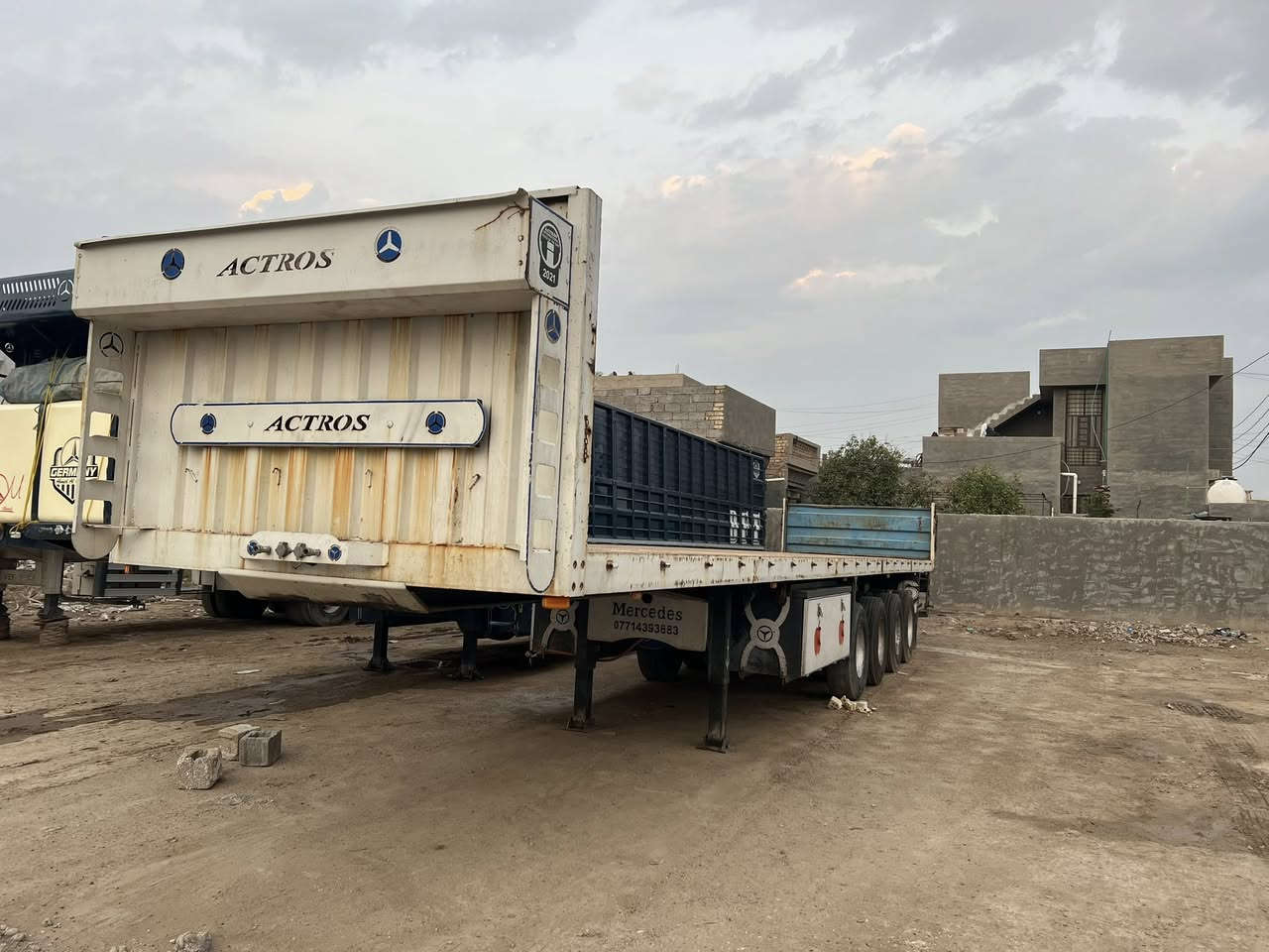 السلام وعليكم للبيع عربانة حدادية حداده السبطين طول 13/60 نص صفاح  موديل 2021 دناكير14صيني الاتصال ع الرقم ***********//***********
مكلف بل نشر سعر185بيها مجال
