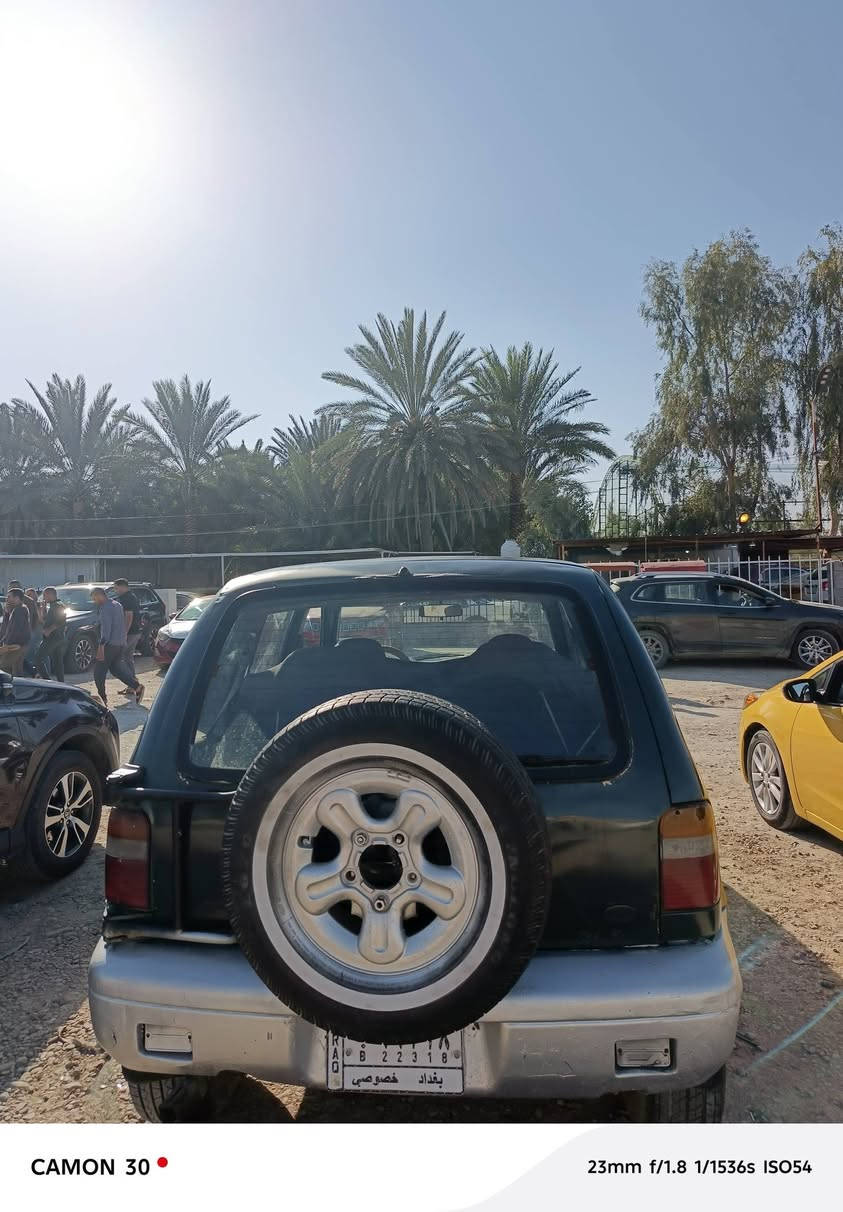 السلام عليكم
كيا سبورتج 
مصبوغة عام جماليه
مكينه سيفيا كفاله 
كير عادي كفاله 
تبريد شغال بس جوك الفان خربان 
صدر  فول 
مشروع وطني رقم بغداد موديل ١٩٩٣
٤٣$  بيه مجال ***********
