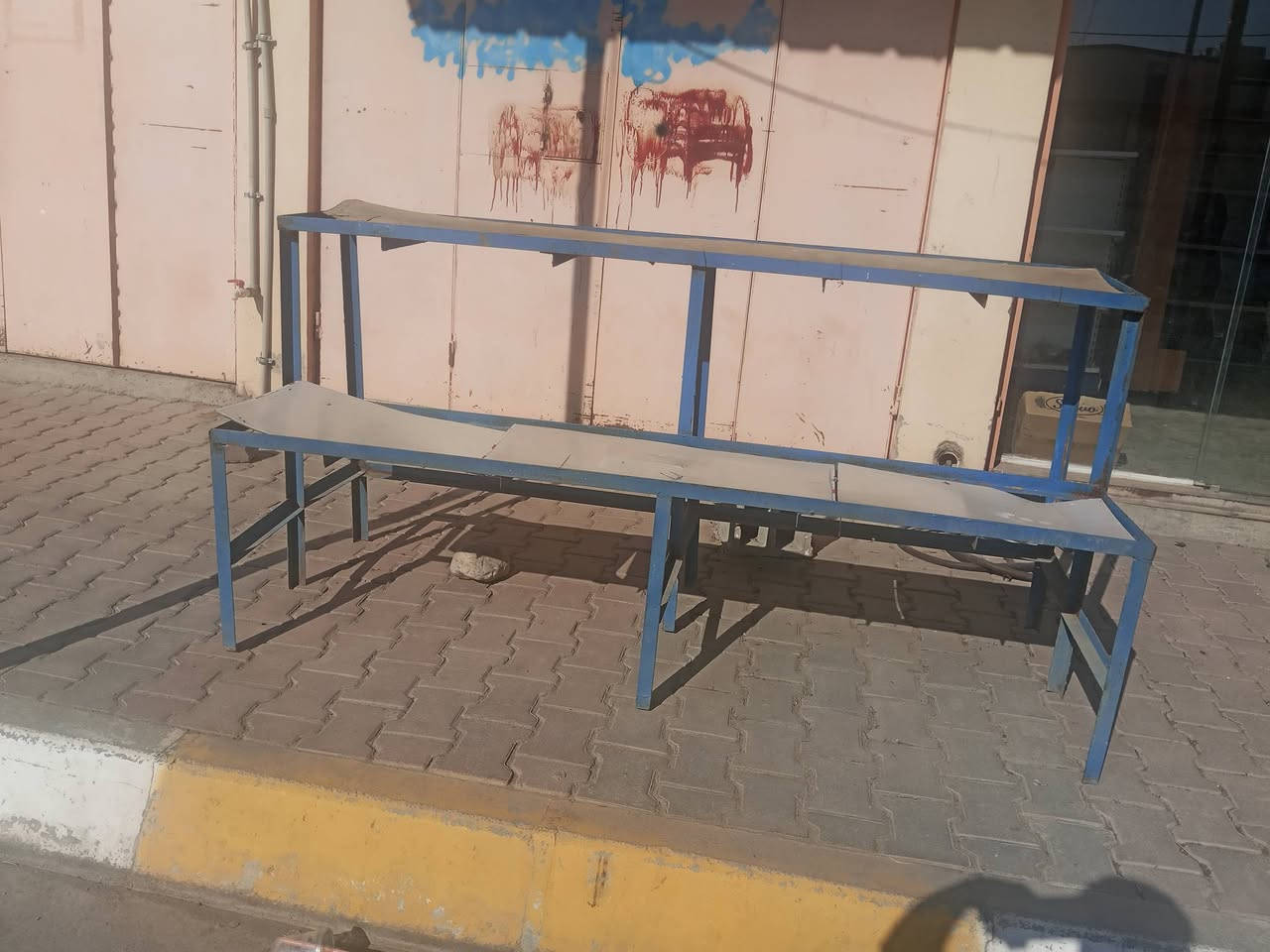 للبيع مستعمل ***********
مبرده سعر 200
