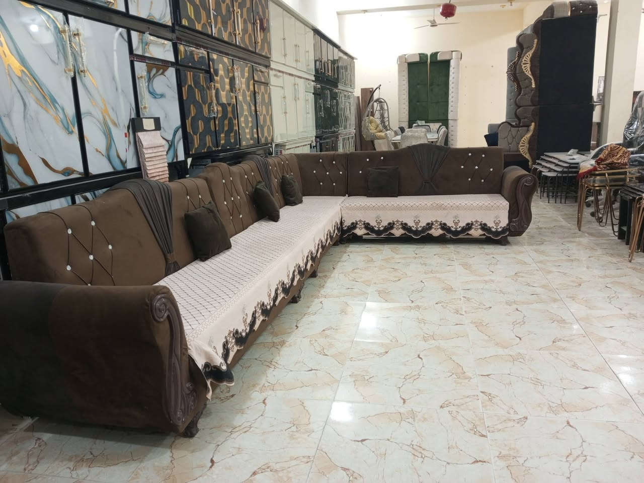 بيع... سريع .....سريع...180الف
معرض ابو عبدالله للاثاث المنزلي 🔥من ديوان مستخدام خمس قطع عشر مقاعد العنوان تكريت الديوم مقابل مطعم المذاق بلقرب من اسواق الزوبعي للاستفسار خاص او اتصال *********** متوفر وتساب
***********متوفر اوتساب
