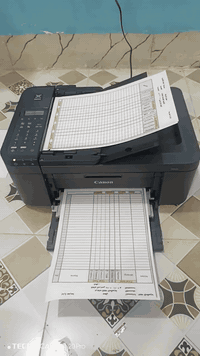 طابعه كانون canon للبيع جديده. بس جهزناها للطباعه مواصفاته
1 طباعه ملون وعادي 
2 تطبع وجهين تلقاىي
3 تطبع صور وستيكرات 
ملازم 
4 تربط واي فاي يعني تطبع من موبايلك.مباشر. صور فايلات. اي شي 
 او عله جهاز الحاسوب 
5 حبرها رخيص ب10الف تطبع بيه 5000نسخه وقتصاديه بالحبر.      طابعه جدا خدميه 
  مكانه رميثه.السعر 135للتصال ***********
