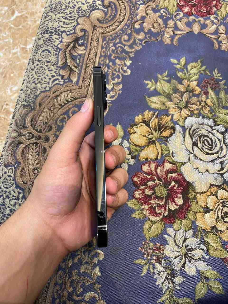 ايفون ١٤ برو ماكس 
بطاريه ٩١
ذاكره 256 
جهاز بلادي 
مغلف جماليه الصور جوه 
للبيع او مراوس 
الهاتف ***********
السعر 825
