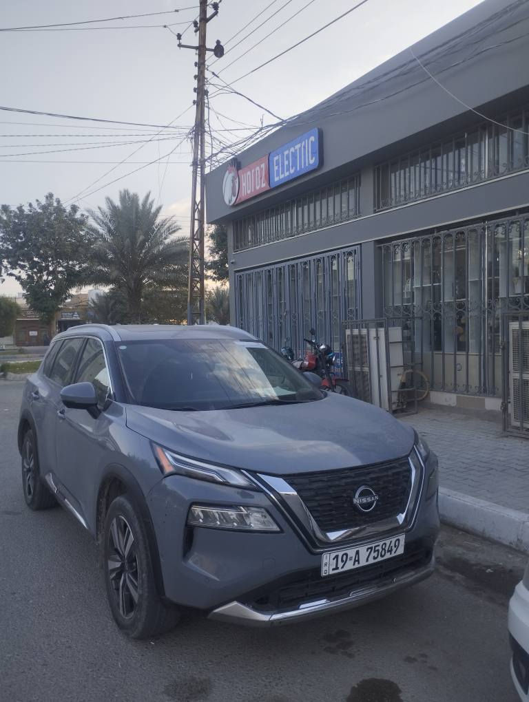 روج موديل 23 بلاتينيوم اسمنتي بيها 3 قطع صبغ بدون ايرباك مكان كربلاء رقم الهاتف 
*********** كربلاء, العراق
