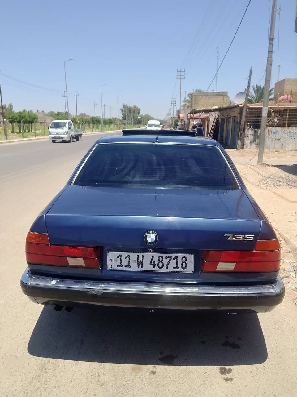 بي ام للبيع محرك سته سلندر مكينه كير تبريد حداديه خير من الله جاهزه السياره تخم تاير جديد وكله شغاله سنويه وهزه جديد تحويل مباشر مكانه بابل المسيب ‏‪***********‬‏ السعر 55 بيه مجال
