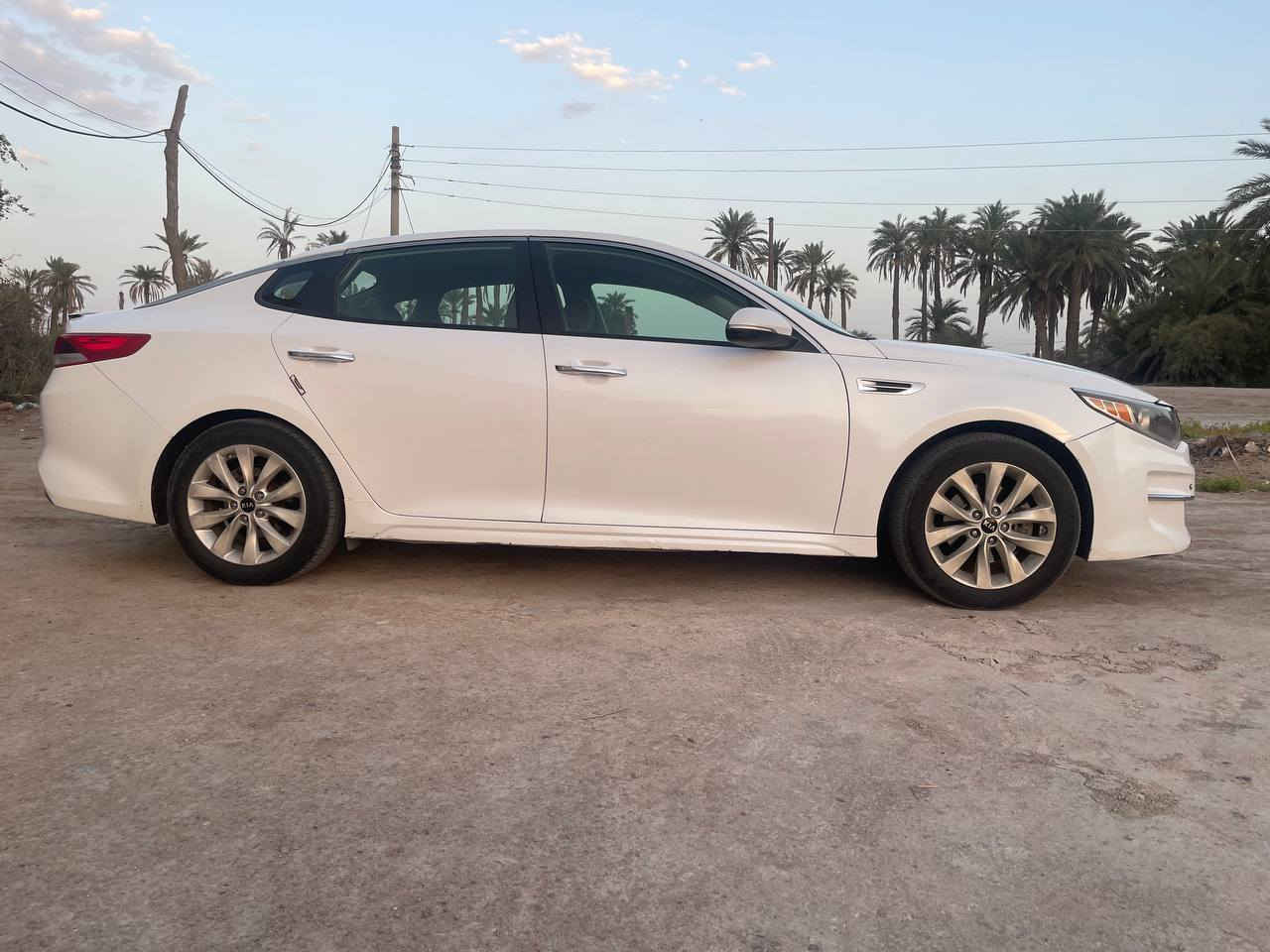 سلام عليكم
كيا اوبتما مديل 2016 امريكي
مواصفات نص فول دواخل خليجي 
السياره جاهزه محرك وكير وتبريد وحداديه طخم تاير جديد توني شاده
حادثها دعاميه مكفوله من التبديل  بيها نص من البنيد ولمدكر صبغ 
بيها رصعات تشليع بصيطه 
السعر 129
السياره بسمي مكاني ناصريه مركز 
***********
