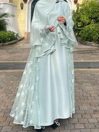 مخازن الخليج • عبايات وفساتين • توصيل مجاني