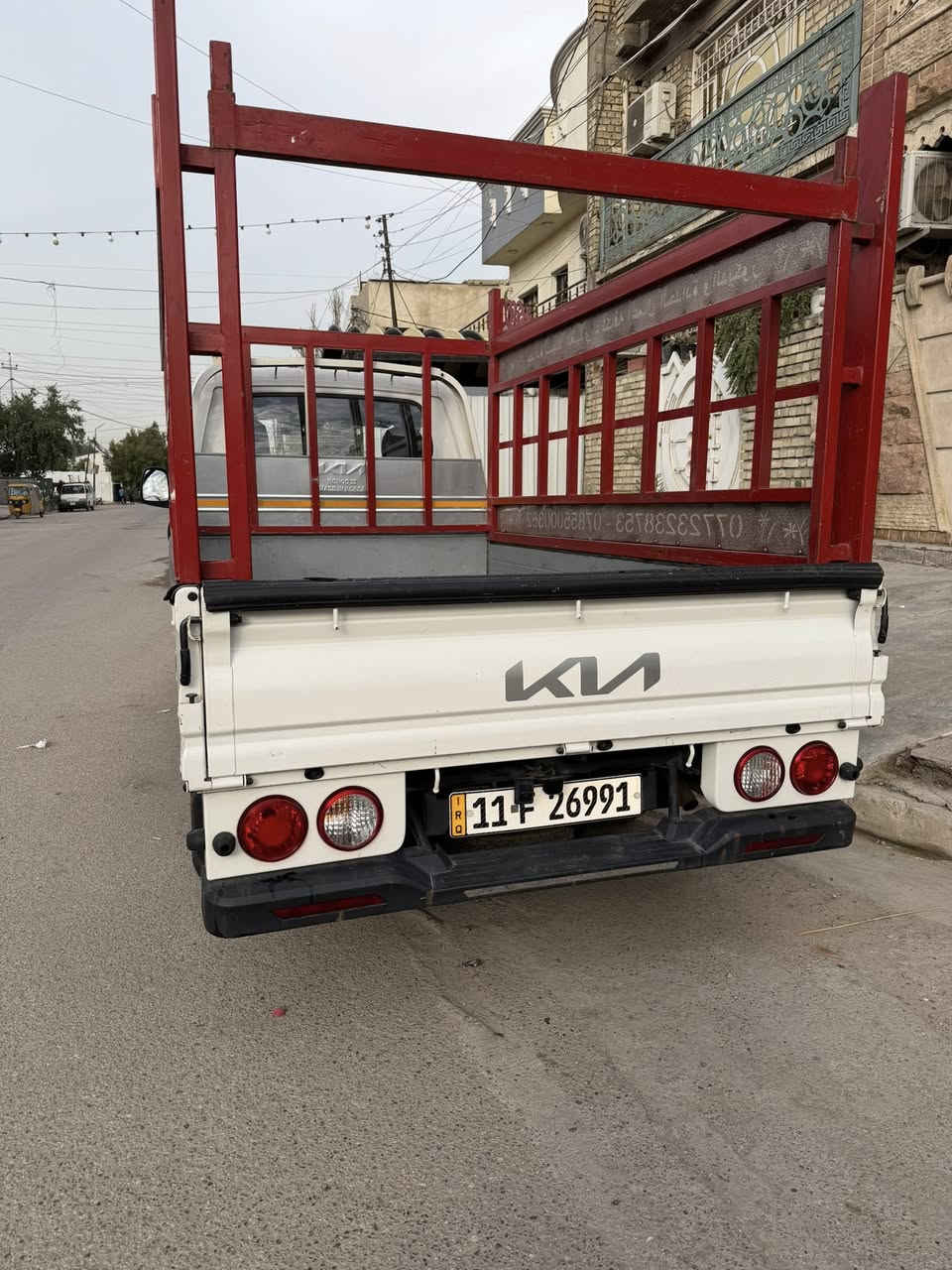 السلام عليكم كيا بنكو 2700 للبيع موديل 2024 ماشيه 30 الف السياره استعمالي الشخصي فقط حتى ما احمل بيها وكدامكم النضافه السياره مدوشمه ومغلفه كامل وتايرات اماميه جديده حساسات وكامره خلفيه واشاير بل مري فول سستم ابيعها بدون المحجر السياره بيها طخه بل باب مال سايق خفيفه كلش وكدامكم بل صوره واضحه 

العنوان بغداد حي الاعلام للاستفسار التواصل خاص او الاتصال على هذا الرقم *********** /  ***********
