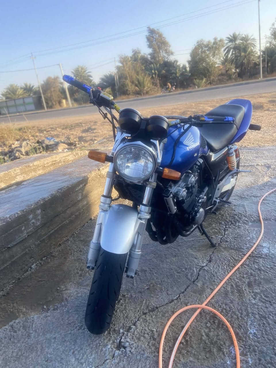سلام عليكم 
CB400 هايبر16ولف
دراجه شوفت عينك نضيفه مكانه بابل مسيب 
دراجه بيه بس ورقتين..مكينته مبدل كير جديد 
دراجه صارف عليه ومبدل بيه غراض جدد 
سولفتلك شغلات المهمه لا تكلي شبيه ما بيه 
رايده مليون ونص وبيه مجال للشراي بس 
وشراي يتصل 
📞‏‪***********‬‏
📞‏‪***********‬‏
