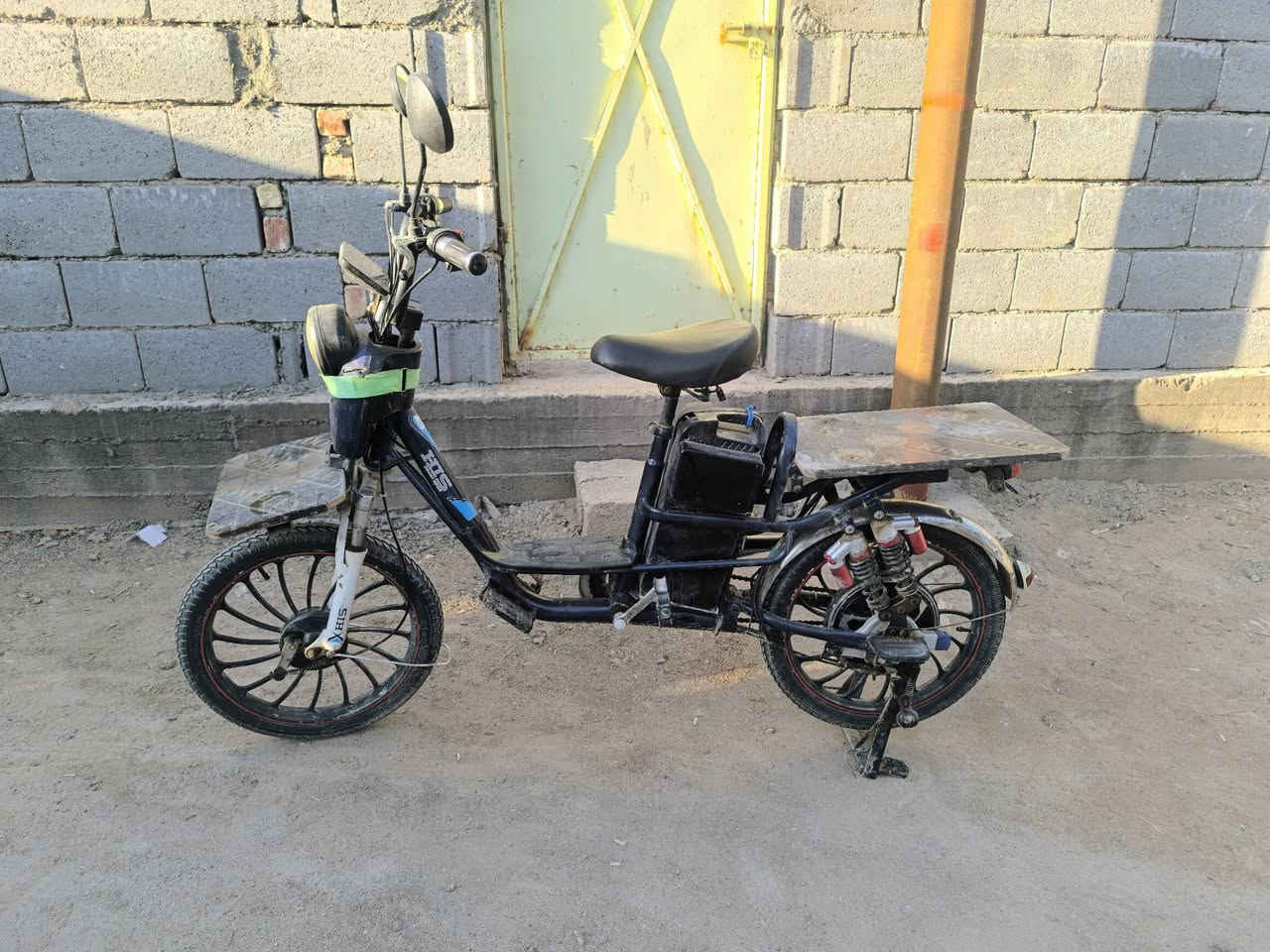 سلام عليكم  
بايسكل شحن للبيع 
البايسكل خير من الله 
بطاريات صارلهن 5اشهر 
كلشي بي شغال 
عقل مبدل  
سعر البايسكل 160 وبي مجال  حك الجيه
مكان كربلاء المقدسة قرب جامعه وارث الانبياء 
رقم *********** بي وتساب
