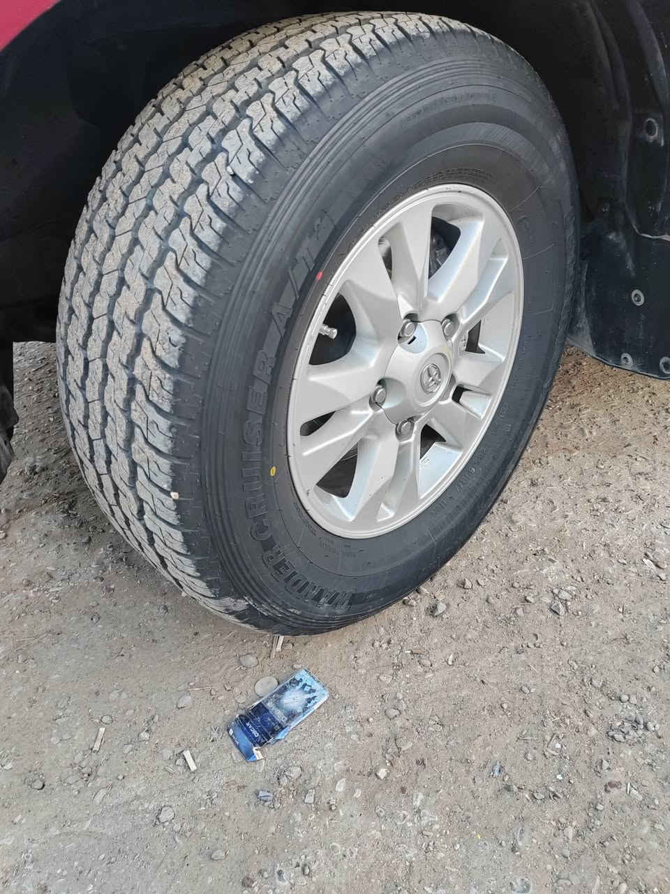 سلام عليكم لاندكروزر مونيكا 2011 ستينيه بلاديه السيارة مكفوله من الضربة والتبديل بيه صبغ بالبنيد بدون معجون وبدون فتح وبيه مقدار شبر اباب السايق
بقية السياره مكفوله 
محرك مكفول من تنقيص ولا تبخير ولا صوت 
كير جديد حداديه جديده تخم تاير جديد 
مواصفات السياره فول 1/1
سلايت 
بصمة 
كشنات كهرباء 
كشنات جلد 
تحكم ستيرن 
شاشه 
كامره 
رقم السياره بغداد الدولي الجديد 
مكان السياره بغداد 
السعر ٢٨٥
***********
