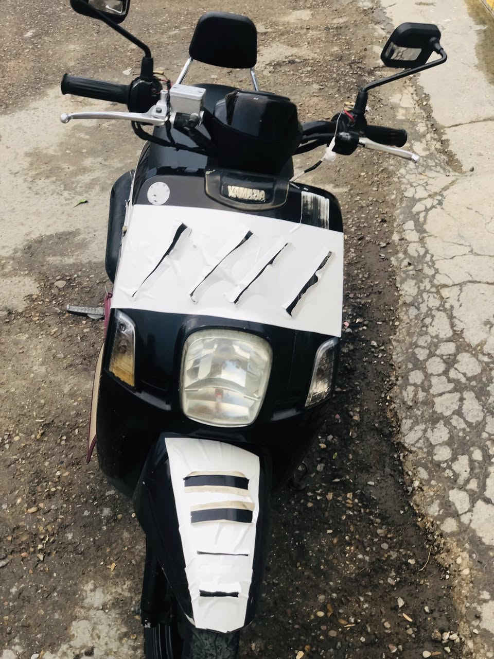 سلام عليكم دراجة للبيع ماكس بوليس نوزل دراجة شلعة ومعدل شرط كفالة عامة من لبرغي لون بيتنجاني 
دراجة خير من الله صارلها 3اشهر من نازلة من لرمبة اوراقها موجودة  +منفيس.  للستفسار *********** 
السعر 770 وبيها مجال
