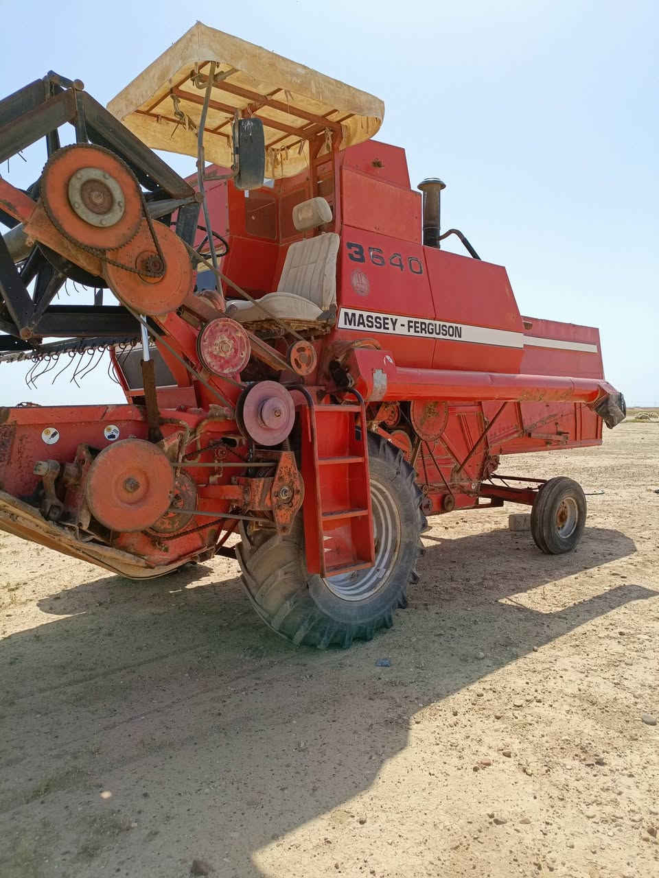 للبيع حاصده فوركسن موديل 90رقم نينوى المكان تكريت الاستفسار ***********
