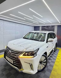 لكزس LX 570 • ٢٠١٦ • ٧٩٠٠٠ كم
