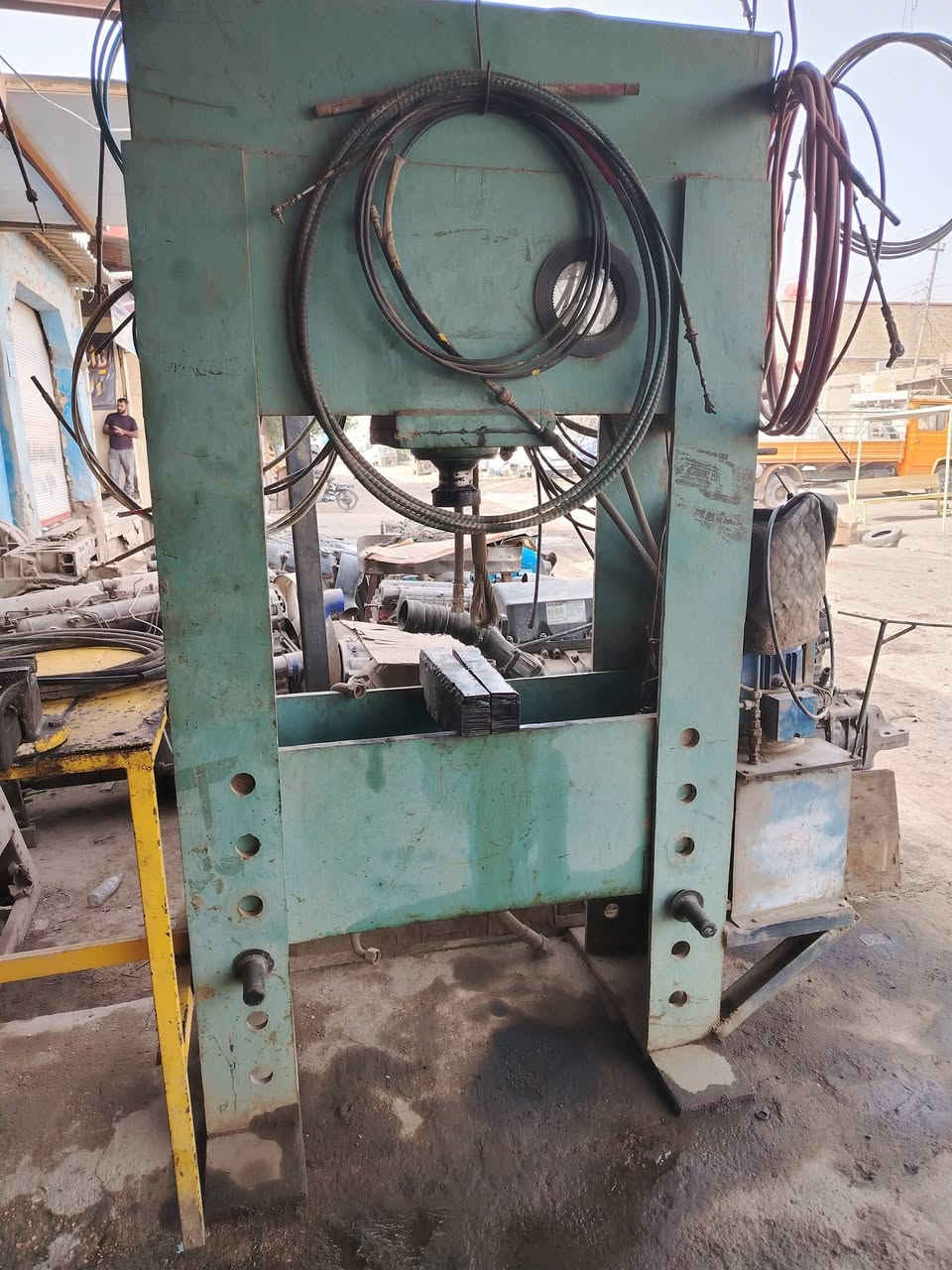 بريس للبيع كهربائي دفع قوي
الي يريده يجي يشوفه بي خير ويدلل
مكان النجف الإشراف حي الصناعي
رقم الهاتف ***********
