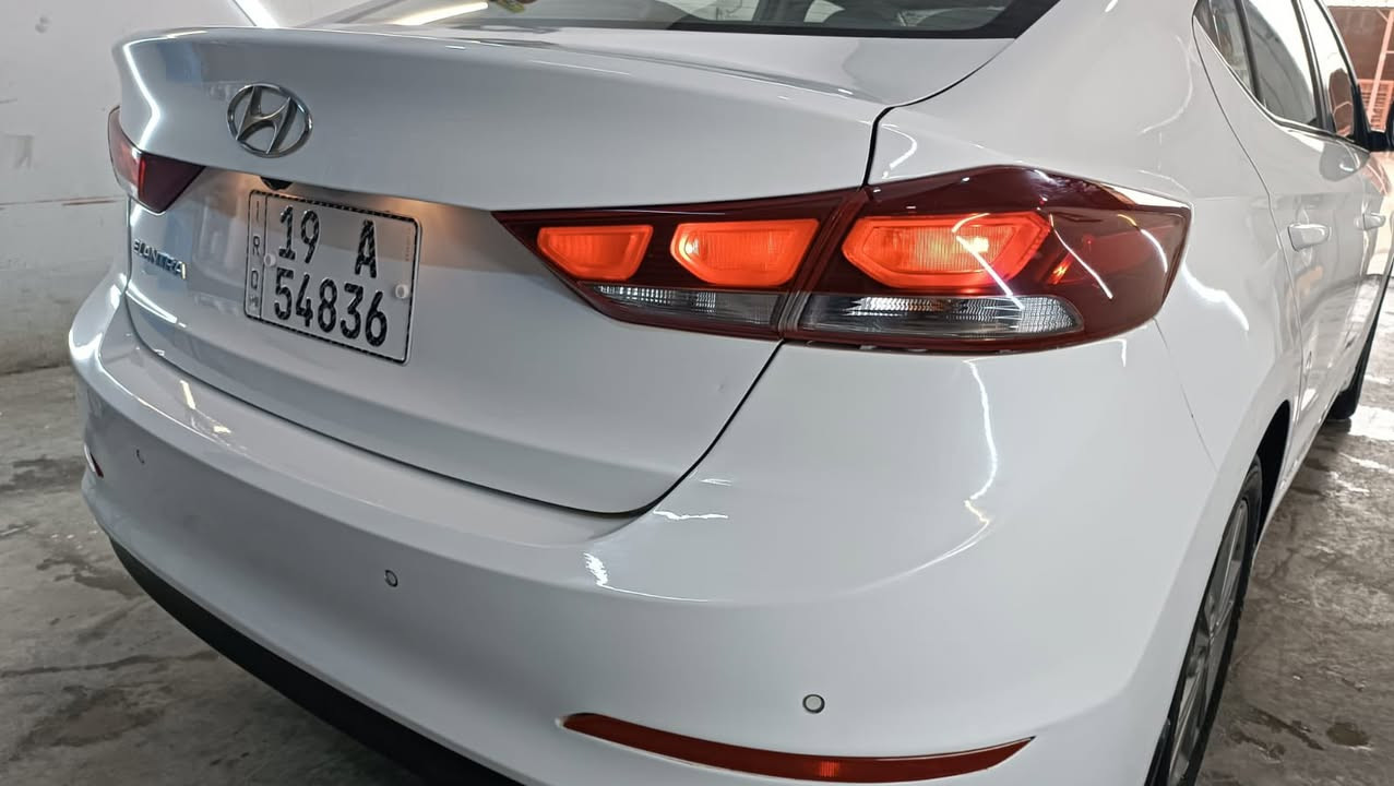 سلام عليكم
النتر خليجي موديل 2017 

رقم كربلاء بسمي 

السياره بيه ربع البنيد صبغ ومكانين بارد 

مكينه 2000 دوش  

ماشيه 100 الف 

السعر 138

مواصفات مامره وحساسات وتحكمات 

***********
