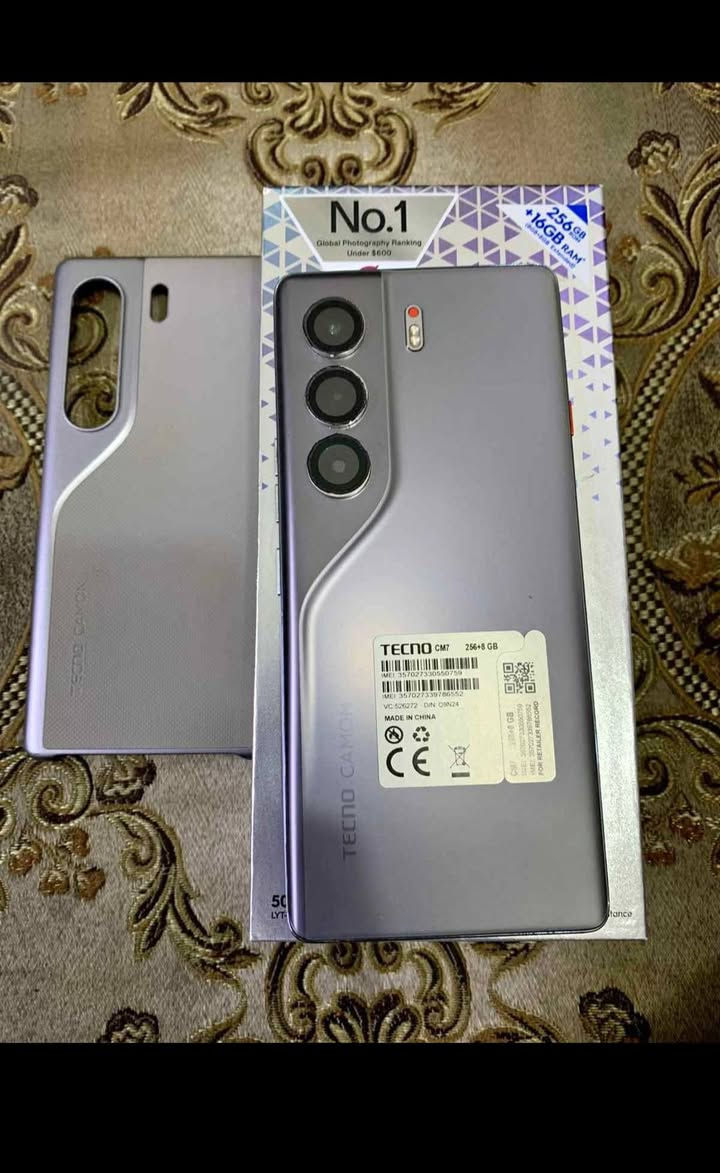 TECNO CAMON 40 Pro 5G
نظافه 100/100 
الذاكره 256
غراضه كامله اخو الجديد
بغداد الأمين الثانيه السعر 300 
رقمي ***********
