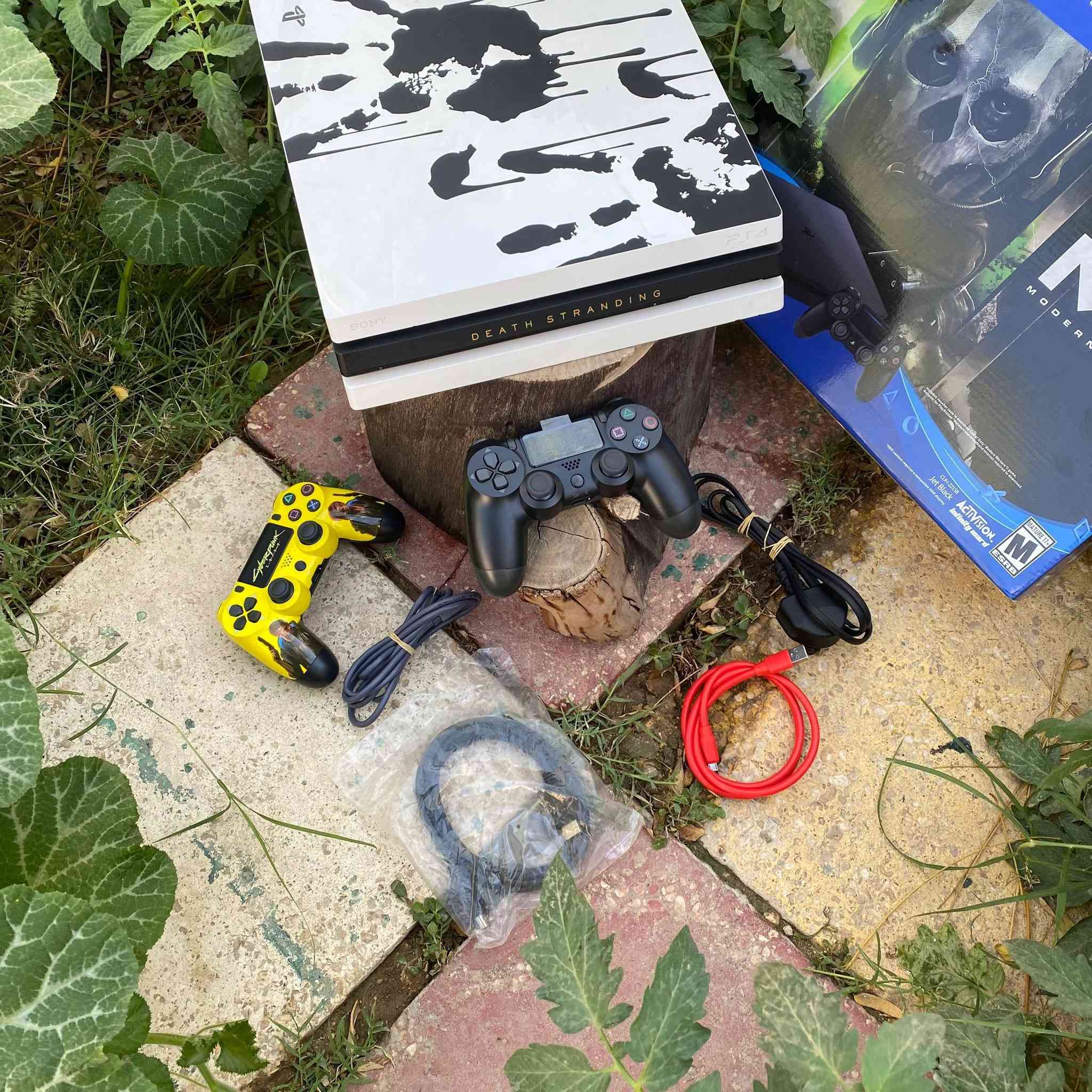 #152 
بلايستيشن 4 برو ( أونلاين ) 🎲
Death Stranding Limited Edition
•الجهاز نسخة خاصة(باندل) نادر جدًا
• جويستك 2 وكامل الملحقات
• مساحة تخزين واحد تيرابايت
• ما مفتوح ( Look Sticker )
• العاب عدد 13 نسخ الإضافات

الجهاز معروض بـ375 الف دينار


**إذا كنت صاحب هذا الإعلان وتريد حذفه لأي سبب، رجاءا أرسل رسالة إلى الدعم الفني**
