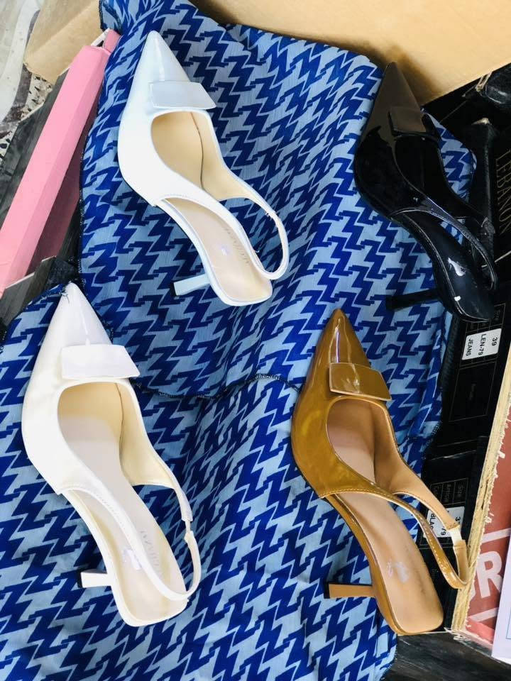 كعب 👠 نسائي السعر ارخص شي
٧ لل٨ الف جميع القياسات متوفره 
الفرع الاول سوق الدوره حي الاثورين مجمع عبدالله العامري 
الفرع الثاني السيدية قرب جامع الاقصى كلشي رخيص 
للحجز مراسله الصفحه 
واتساب ***********
