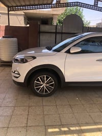 توسان • ٢٠١٧ • ١١١٠٠٠ كم