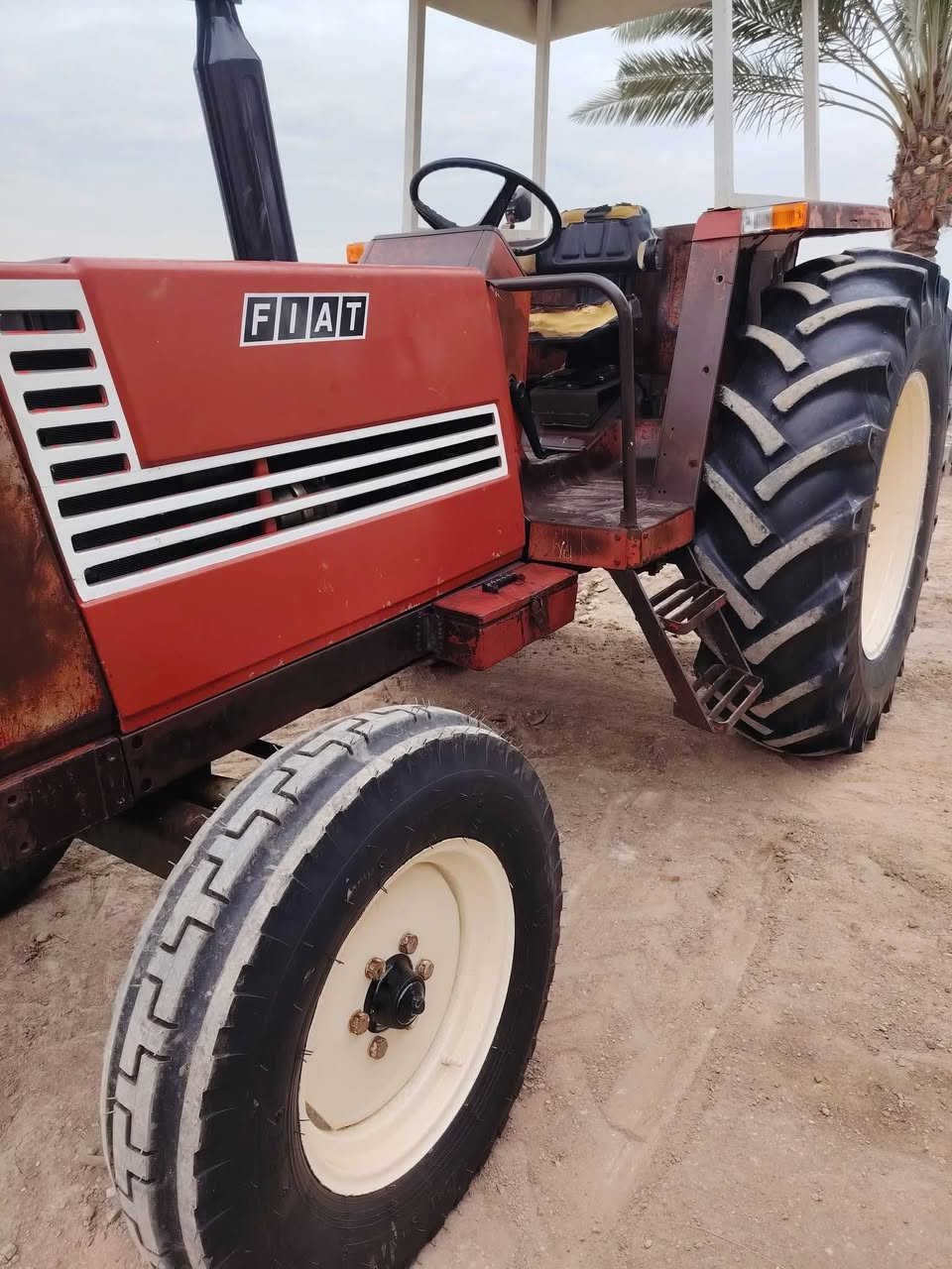 سلام عليكم مكينه فيات البيع  780رقم سنويه وبيه وكاله رقم ***********
