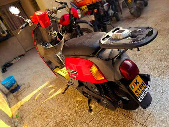 للبيع دراجه نوع بوليس 

دراجه نازله من الرمبه صاله شهر 

دراجه اخت الجديده وتجي وتشوف احلا من الصور 

دراجه برغي ممفتوح بيها دراجه خير من الله مال جنايه 

معدل عليها الدراجه 

ملاحضه: دراجه كفرات تجاريه كما موضح في الصوره 

السعر 700 وبيها مجال قليل جماعه ال 600لا تتصل ولا اتعب روحك 

العنوان: الاورفلي قرب جامع الهدا 

هاتف: ***********

جيب وياك فيتر وتعال
