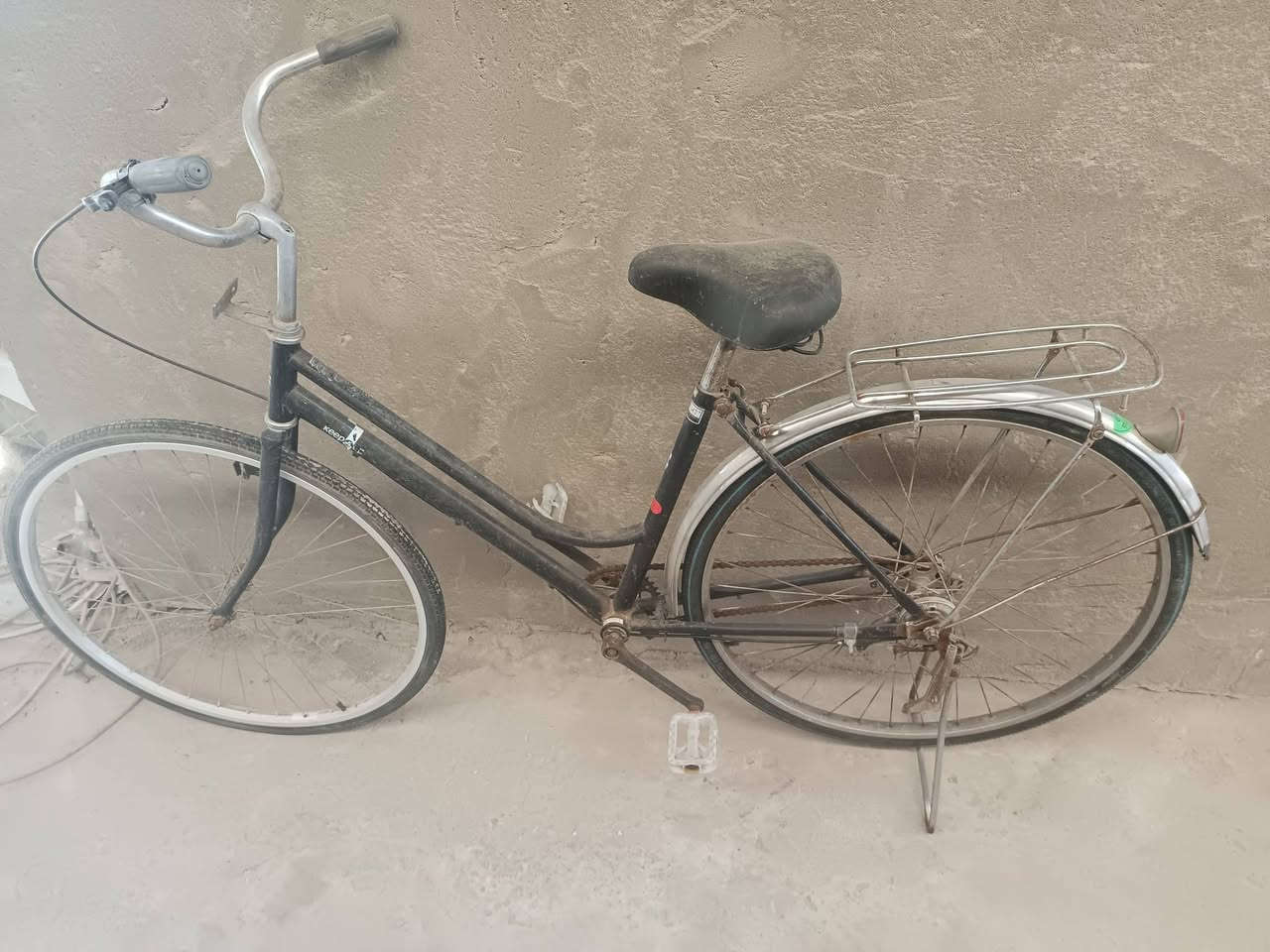 إعادة نشر بسبب الوعود الكاذبة 

حجم 27 شغال والبريك شغال
نقوصاته بس مدگر كدام وبريك گدام
السعر 50
ملاحظة نشرته بدون غسل البايسكل بالحقيقة انظف
مكاني حي الاصدقاء الرابعة وقرب ياسين خريبط 
للتواصل ***********
