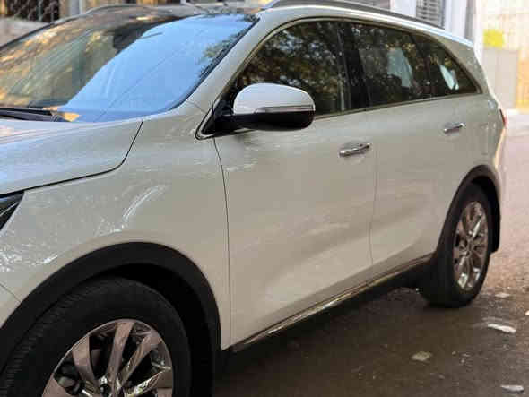 السلام عليكم 
سورنتو خليجية موديل 2020 فول ماعدى فور ويل 
السعر 265$ 
ماشيه 76
كفالة عامه ماعد شخط حجم اصبع ب باب بارد 
سونار موضح بالصور
الاستفسار ***********
مكاني الامين قرب القناة
