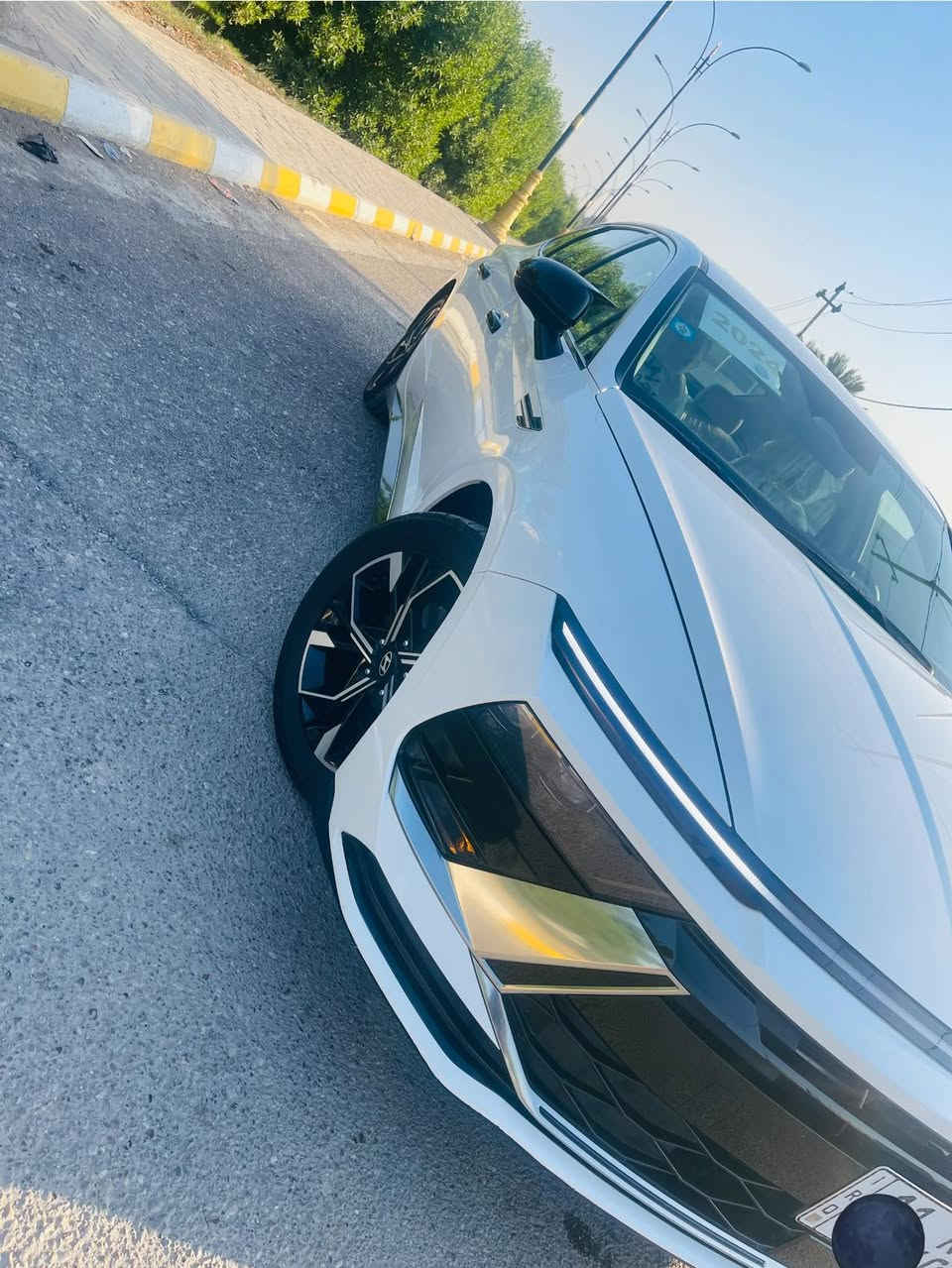 🔴سوناتا موديل 2024 🔴
مكينة 2.500

‏HYUNDAI SONATA 2024

بدون ايرباك بدون 

🔴. حادثها السياره طخة بسيطه بل جنطه فقط 

الباقي مكفول عالفحص ابيع  تحويل  
رقم بغداد بسمي

مكينة 2.500 طيااررره 🚀🚀

مواصفات راح اذكرهن 

بصمة دخول ذكي  

شاشة ع طول الدشبول 

تحكم ستيرن 

رادار امامي معا تحديد مسافة سيارة كدامك 

رادار خلفي 

رادار جانبي 

اوتو ستوب خلفي 

اوتو ستوب امامي 

شفتات ستيرن 

كشنات كهرباء وتدفئه

كشنات تدفئه 

كير تعليك 

شحن لاسلكي 

حساس فتح جنطة الخلفية 

تشغيل عن بعد 

نظام خروج عن المسار 

نظام قيادة ذاتيه 

تبريد منفصل قطعتين امامي 

جامات اوتو 

نظام اوتو هولد مال ازدحامات 

هندبريك بصمة 

انظمة قياده سبورت ونورمات  وايكو 

كامرة خلفية دوارة

دشبول كاربون فايبر 

ويلكب حجم ١٨انج

تايرات بلادية عليها 

بجم زنون 

لد ع طول البجم 

لايتات اوتو 

نقط عمياء 

شاشة تبريد تحكم كله لمس 

سعر 220

مكان واسط صويره 

رقم ***********
