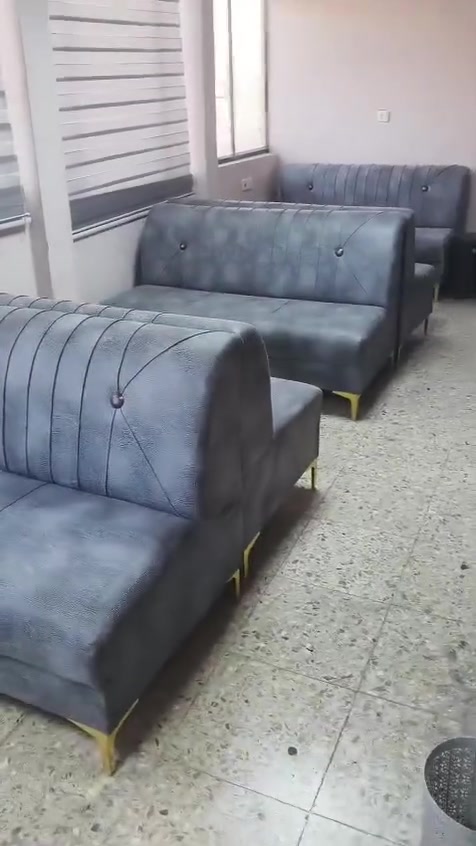 تخم للبيع ٣٧ قطعة كل قطعة ٣ مقعد بسعر مناسب استفسار ***********
