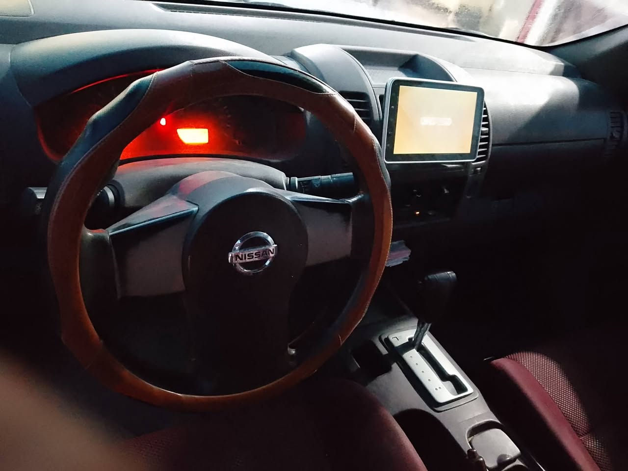 سلام عليكم بيكب نيفاره للبيع مديل 2014 مكفوله كفاله عامه على وضع الشركة بلاديه بدون  صبغ او تبديل باسمنه سنويه لغاية 2027 رقم وسط مكان نجف الاستفسار أكثر إتصال على 
***********
