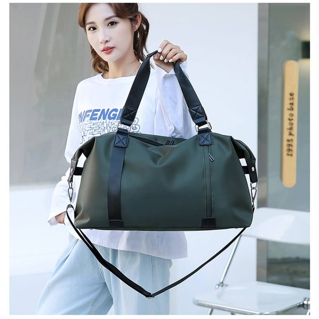 زبائننا الكرام❤️🌹
👜 حقيبة سفر ورياضية متعددة الاستخدامات
الأناقة والعملية في حقيبة واحدة! تصميم عصري بخامة عالية الجودة مقاومة للماء، مناسبة للسفر، النادي الرياضي، والرحلات اليومية. تتميز بمساحة واسعة لحمل جميع احتياجاتك مع حزام كتف مريح ومقابض قوية للتحمل.
✅ خامة متينة ومقاومة للماء
✅ سعة كبيرة وتنظيم عملي
✅ مناسبة للسفر والرياضة والعمل
✅ متوفرة بعدة ألوان أنيقة: الأسود، الكحلي، والأخضر الزيتي
📩 للحجز والاستفسار راسل الصفحة او الاتصال علئ الرقم ***********
متوفر توصيل داخل الحي والمحافضات                   
           (معرض عالم الحقائب خيارك الافضل)
