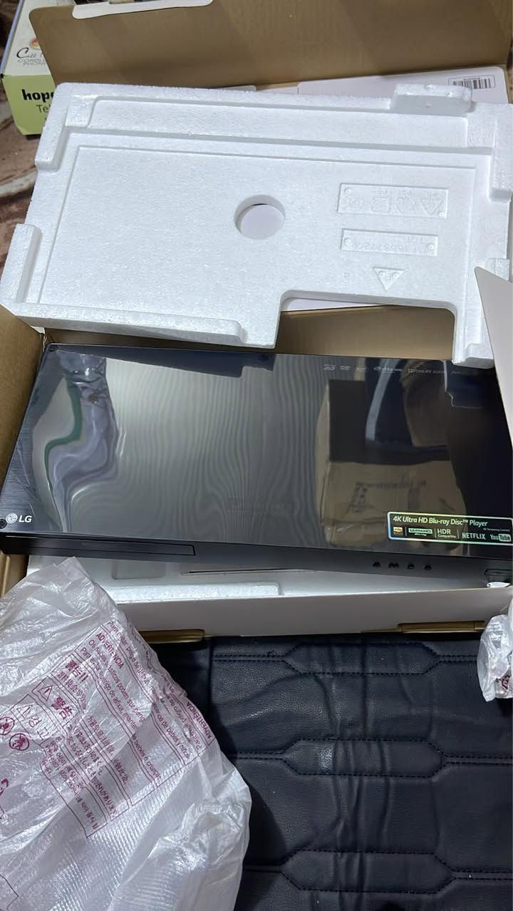 اعتقد نظامه مثل تي في بوكس ومشغل اقراص ماركة (LG) 
خلي سعرك وبالعافيه🌹


**إذا كنت صاحب هذا الإعلان وتريد حذفه لأي سبب، رجاءا أرسل رسالة إلى الدعم الفني**