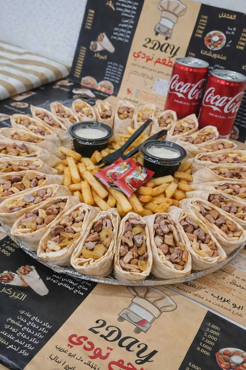 إذا اللمة جبيرة ... صواني تودي جاهزة 🔥
طعم يشبع الكل ويخلي السفرة غير شكل😋
📍 أبو غريب - الشهداء - شارع السكلات
للحجز عبر الخاص او رقم الواتساب 
📞 ***********
