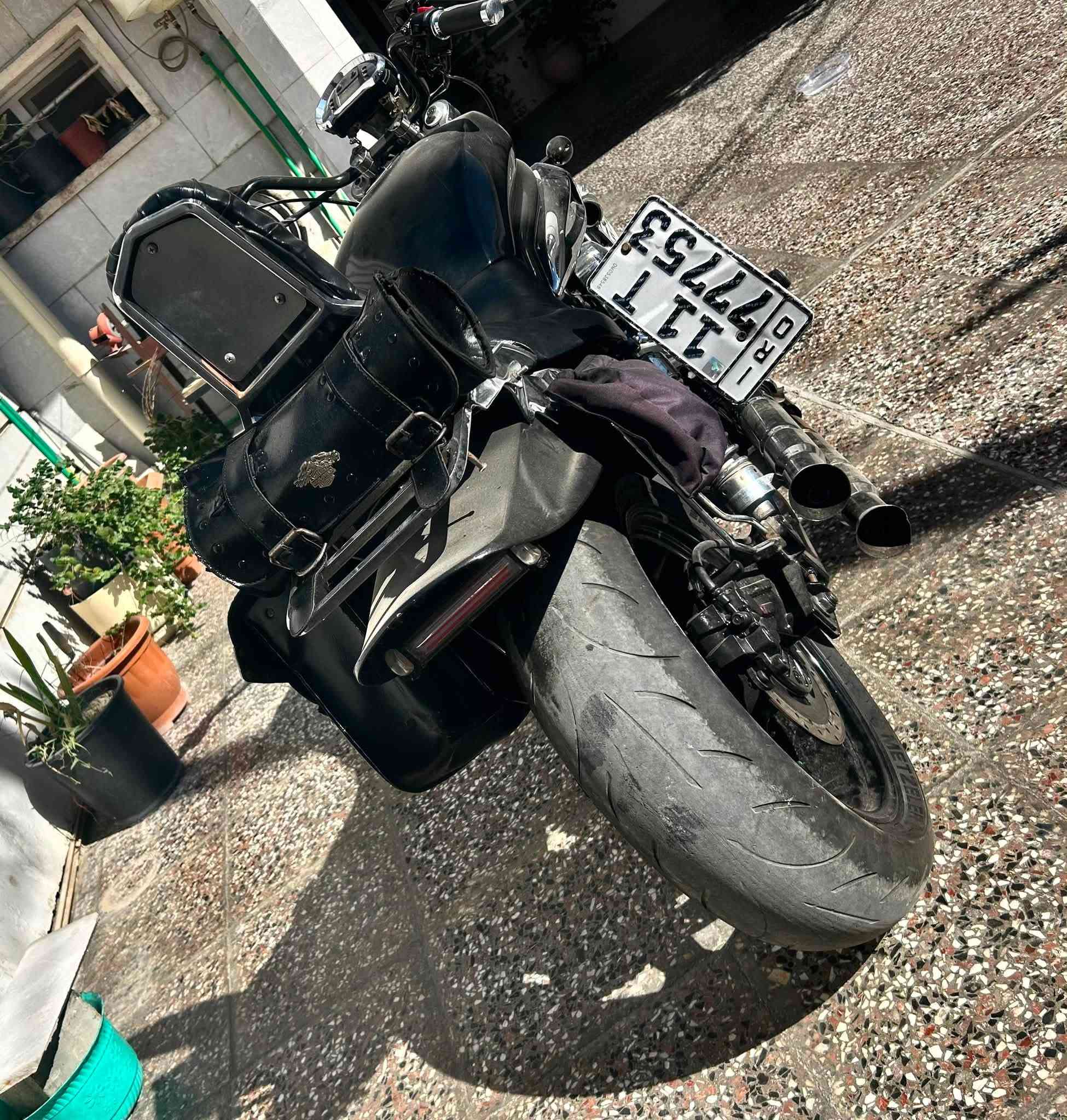 Hyosung GV650 2009
هايسونك 650cc موديل 2009 
رقم بغداد باسمي تحويل مباشر هزه جديدة 
ماشي 30 الف محرك بلادي
السعر المطلوب 17 وبي مجال 
تلفون واتساب 
***********
