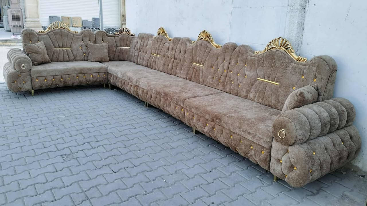 معرض زياد للاثاث المنزلي
ملاحضه ديوان بلاويد اسود ضمانه 10 سنوات حقيقي 
ديوان ابو تاج موديل جديد بلوك اسود تجي تبج فوكه
 ليده كلاسك تخبل 
رجل حديد 
7 مترات 11 مقعد 
سفنج طبي 10 سانتيم 
قماش خاولي درجه اوله 
تكريت شارع الزهور خلف افران الكرخ لستفسار نتصال *********** حمودي
