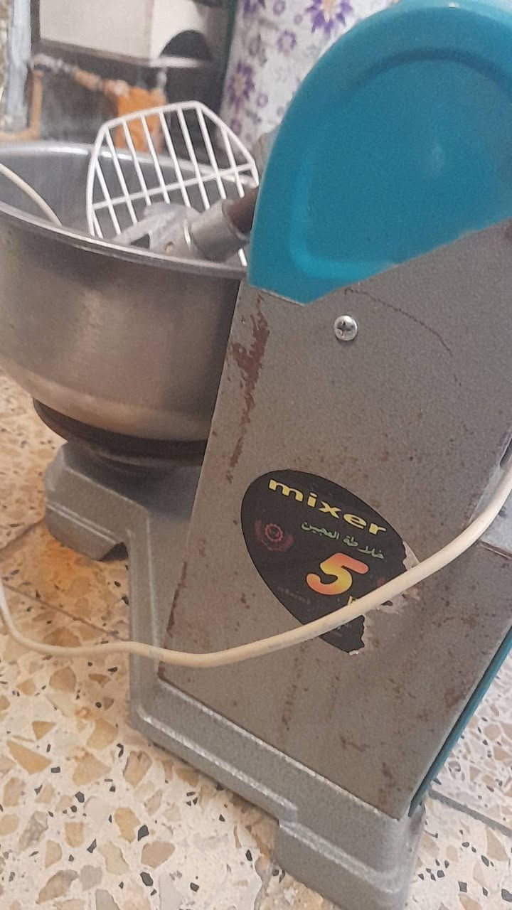 سلام عليكم عجانة ب 125وبيهة مجال سماور 30كلهن شغالات عجانة كهربائية اوربية جانت مظمومة للبيع ***********
