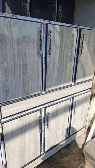 معرض حسين البصراوي ألمنيوم للجاهز والتفصال للجمله ومفرد شغل درجة اولى مبطن باب وجهين داخل بنل ليسه بليت خفيف ممول جميع المحافظات🚛 *********** شعارنا واحد وسعارنا تنافسيه
