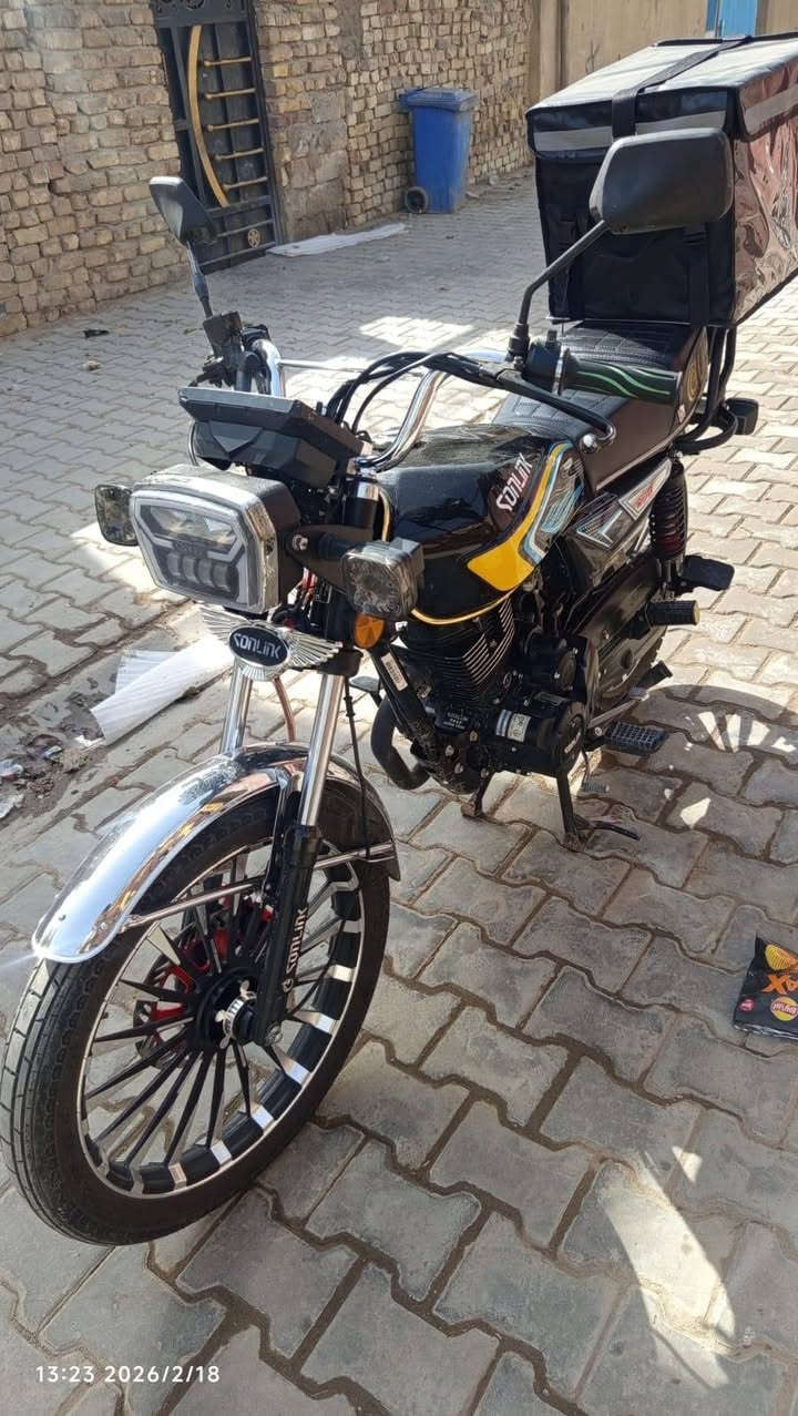 ايراني سونلك 5كير 2025 اوراقها كاملة
دراجة كفالة عامة نقصها شاشه محتركة
كهربائيات كلها شغالة مناقصها شي
تايرات امامي خلفي جدد
دبلات كلش نضيفات طسة ناعمة
مكينة 200 مامفتوحة ناعمة مكفولة
شلعة ومعدل متلزم دراجة مال بيت الله يشهد تجي وتشوف بعينك
سعرها 850 وبيها مجال
مكاني بغداد الغزالية شارع الضغط
***********
