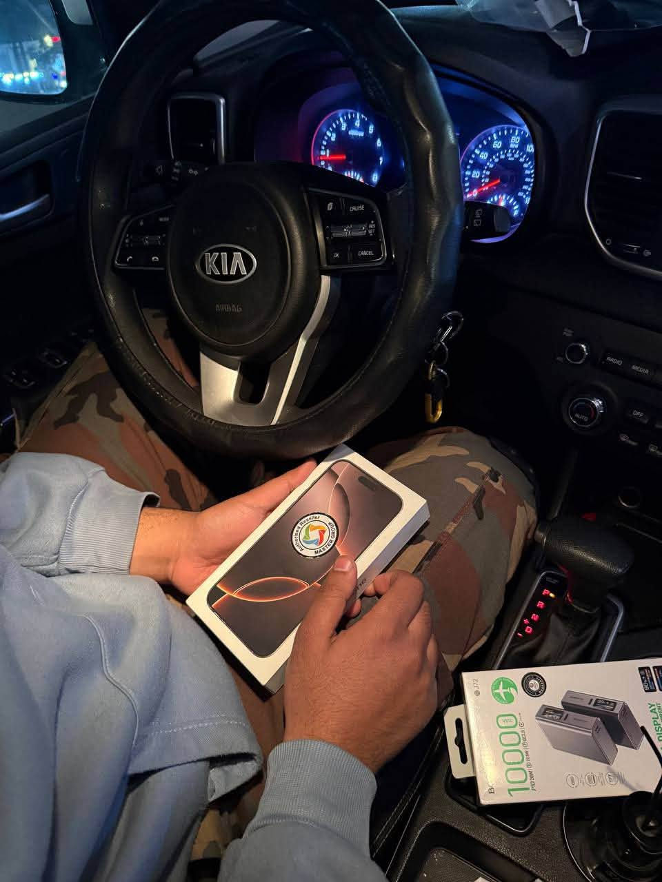 ايفون 16 برو ماكس  📱بطارية🔋 100‎%‎  ذاكرة 256 الجهاز بنظيف كلش اخو الجديد  ضمان ماستر وبعده داخل الضمان ملحقاته ويا + لون دزرت الصحراوي المميز ✨السعر 1450 قفل 
*********** وتساب
