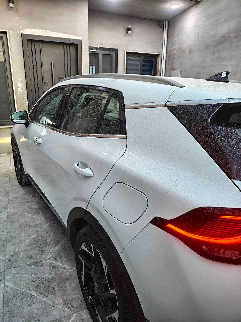 بيع مستعجل 

كيا سبورتاج 2023 خليجي

مكفولة من الدعامية لدعامية 

ماشية 34 الف كم

مواصفات 
✅بصمه تشغيل وابواب ✅وصندوك 
✅دخول ذكي
✅انارة ترحيب
✅عداد إلكتروني
✅شاشة جبيرة 
✅ويل ١٩ 
✅لايتات زينون
✅كشاف ضبابي 
✅مري شفت وكهرباء 
✅تبريد قطعتين 
✅تحكمات استيرن
✅حساس امامي وخلفي
✅٤ وضعيات قيادة 
✅مساعد نزول منحدرات
✅داخل اصفر 
✅شاحن لاسلكي
✅تشغيل عن بعد 

كير ومحرك مكفولات بحالة الوكالة🛠️📦

رقم اربيل الجديد باسمي سنوية وهزه جديدة 

عليه تخم تايرات جديد وبطارية وصدر وحدادية كامل جديدة✅

سيارة كلش نظيفة ومال جناي وبل عافية عل ياخذها مقدماً 

وسعرها 206 قفل 🔒 مناسب كلش

مكان سيارة كركوك

*********** كركوك, العراق
