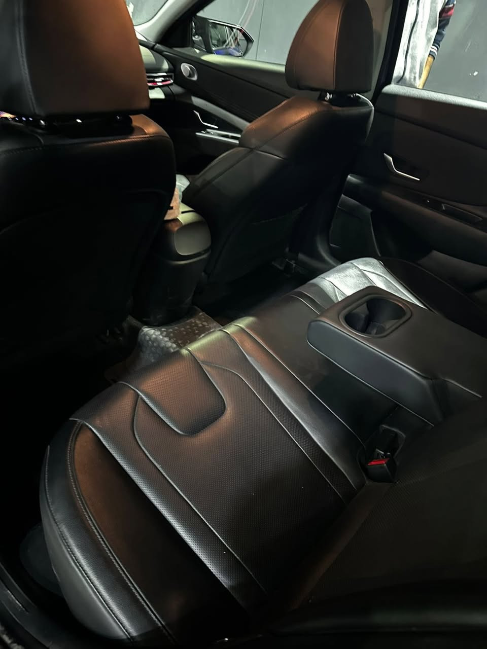 النترا 2023 هايبرد فول مواصفات 1/1 ماشيه 38 الف دخول جديد قبل شهرين رقمتها باسمي تحويل ثاني يوم حادثها كلش بسيط بارد وكحلتها  بيع او مراوس بالنترا N حادثها خفيف وكون نضيفه السياره سعرها 170 ولا تجي ودكول غاليه كلشي اكو بلسوك للاستفسار ***********
