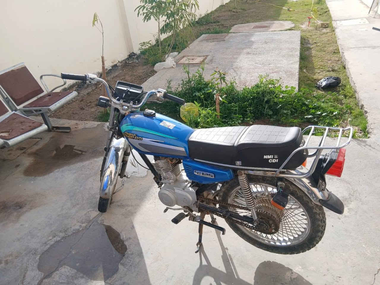 سلام عليكم دراجه كلك كلك  للبيع مديل 22 دراجه نضيفه كلش سعر 500وبيها مجال مكان مجمع السلام السكني للأستفسار ***********
