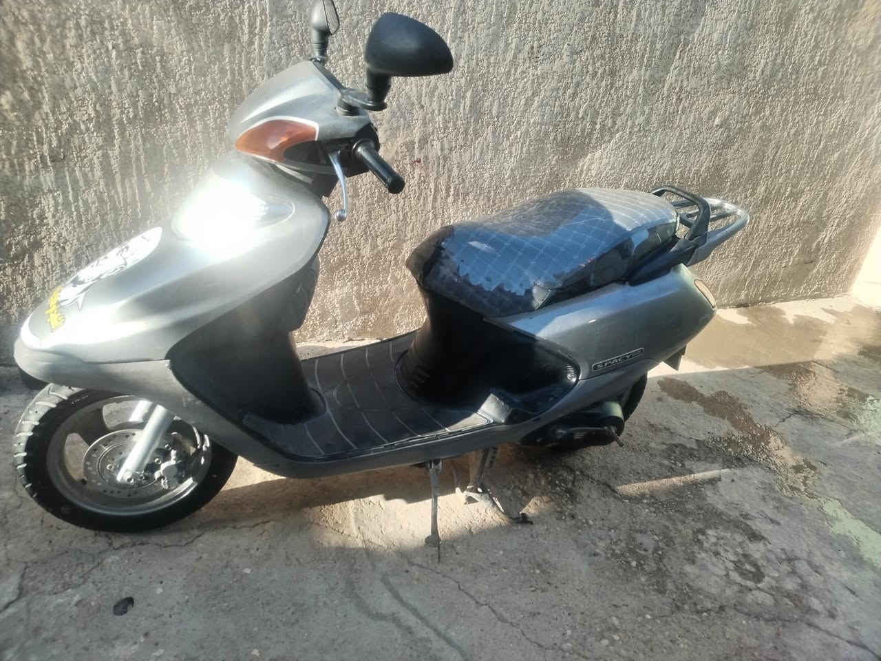 سبيسي ياباني مكفوله فقط مبدل زنجيل 

***********
