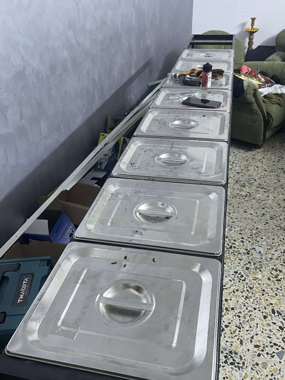 السلام عليكم ميز مال معسلات مع البلانكات تفصال يشيل 10 بلانكات نضيف كلش السعر( 100الف ) كامل ماعندي توصيل مكاني ضباط حي الحسين قرب بانزيخانة حي العامل للتواصل ***********
