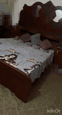 من رخصه الادمن
سلام عليكم غرفه اخشاب حلوه ونضيفه كنتور 5ابواب وجربايه وميز تواليت سعر 350 وبيه مجال للاتصال ***********
