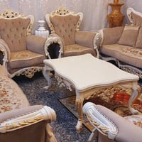صاله كامله للبيع تخم عشر مقاع مع طبله وسط ميز طعام و٦ كراسي وفاترينا و...
